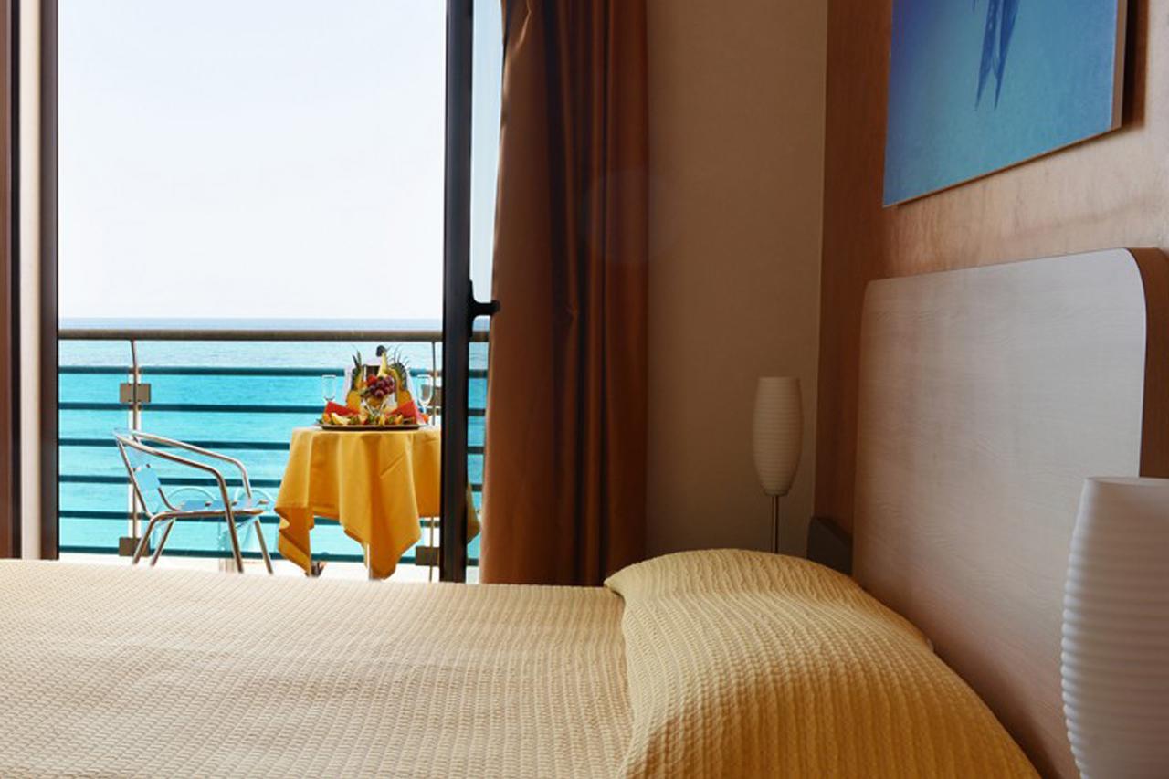 Hotel Mirage Torre Santa Sabina Dış mekan fotoğraf